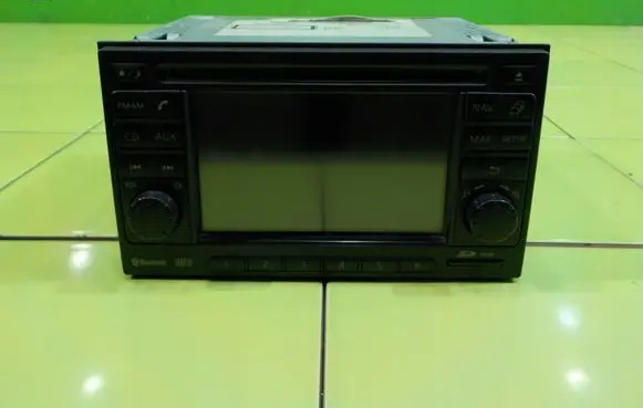 Nissan Juke I F15 Radio/CD/DVD/GPS head unit 7612830032
