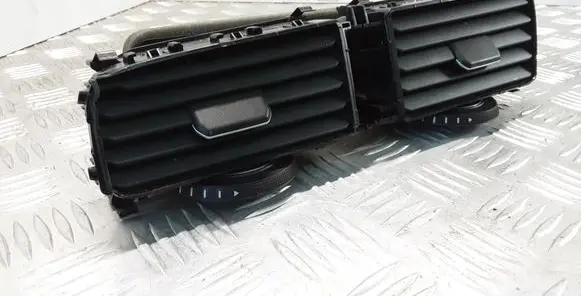 Volkswagen Golf VII Dash center air vent grill 5G2815735D 5G2815736D