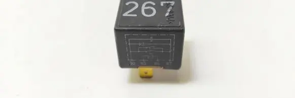Volkswagen PASSAT B5 Other relay 443919578C