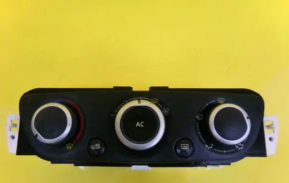 Renault Megane III Climate control unit T1001786G