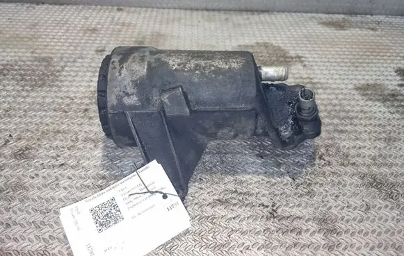 Opel Vivaro Oil filter mounting bracket FL270