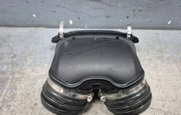 Audi RS Q8 Air intake duct part 06M129684H