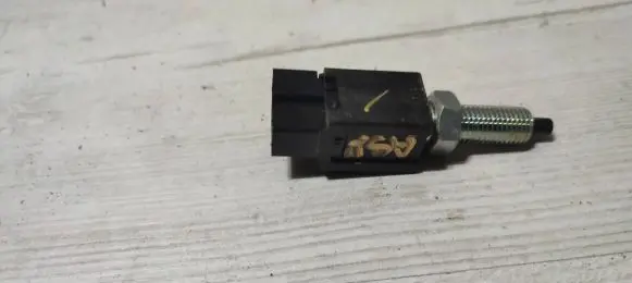 Mitsubishi ASX Brake pedal sensor switch 716H