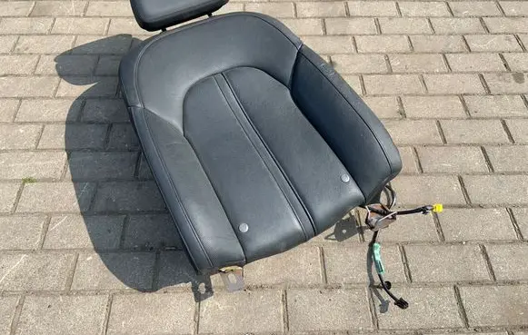 Rear seat
