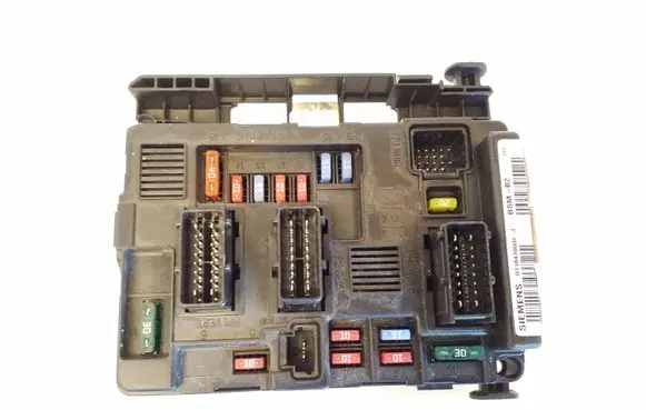 Citroen Berlingo Fuse box set 965061858000 U118470002