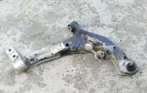 Nissan Almera Tino Front lower control arm/wishbone 545004U0