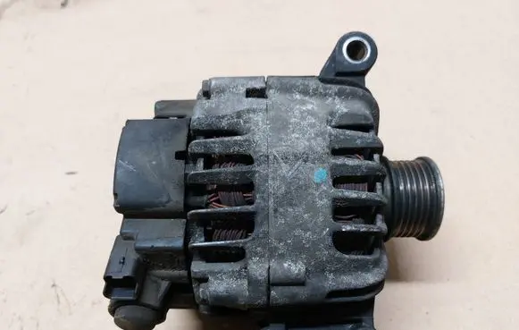 Peugeot 3008 I Generator/alternator V757651380