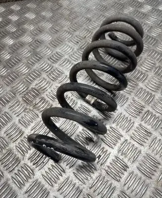 Land Rover Discovery Sport Rear coil spring 