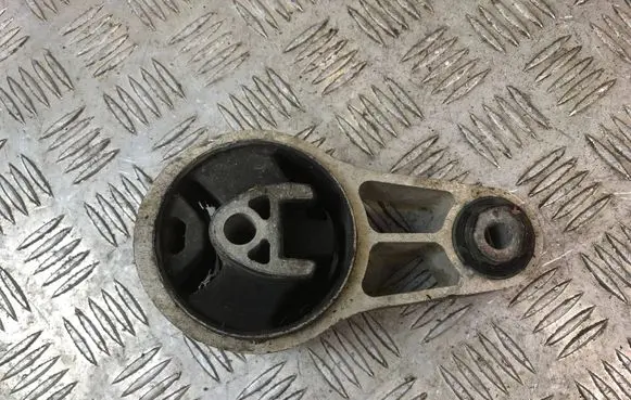 Mini One - Cooper Coupe R56 Engine mount bracket 6783094