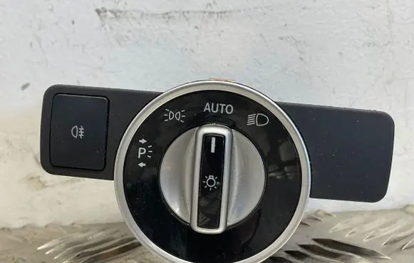 Mercedes-Benz GLK (X204) Light switch A2129050551