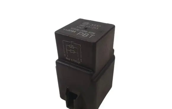 Volkswagen PASSAT B6 Other relay 3B0951253