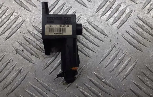 Audi A2 Coolant heater control valve 0261540005