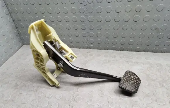 BMW X5 E70 Brake pedal 6769403