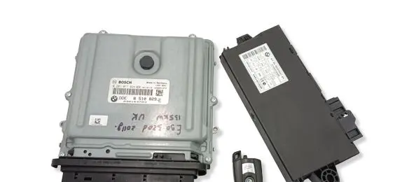 BMW 3 E90 E91 Engine ECU kit and lock set 9237047 8510829 61359237047