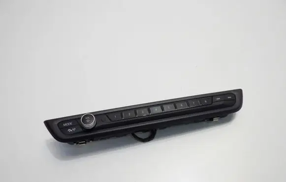 BMW 1 F40 Radio/CD/DVD/GPS head unit 7949339