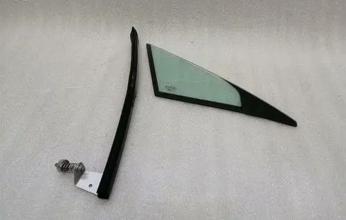 Aston Martin V8 Front door window/glass (coupe) 6G33C21410CA