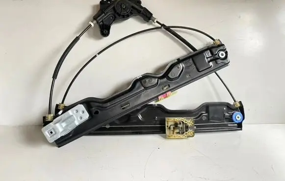 Land Rover Evoque II Front door window regulator with motor K8D223201AC C88160104 D2R5B