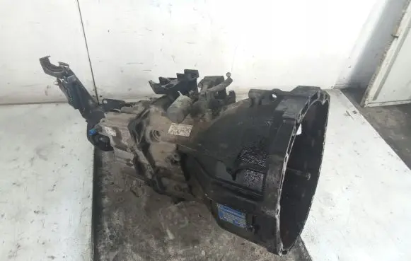 Opel Movano B Manual 6 speed gearbox 320100568R