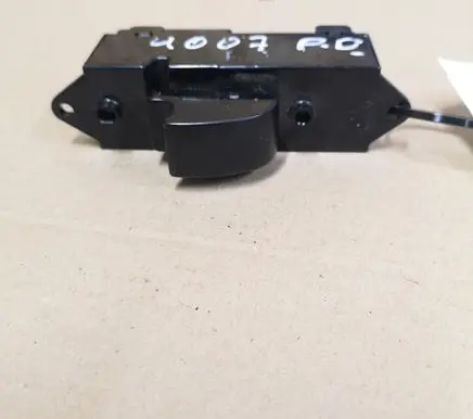 Peugeot 4007 Electric window control switch 8608A061 2457D1