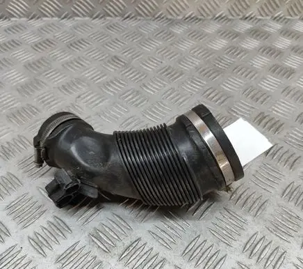 Audi A4 S4 B9 8W Air intake duct part 04L129661B