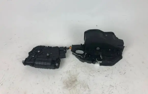 BMW X6 E71 Rear door soft close latching motor 7315023 A053702