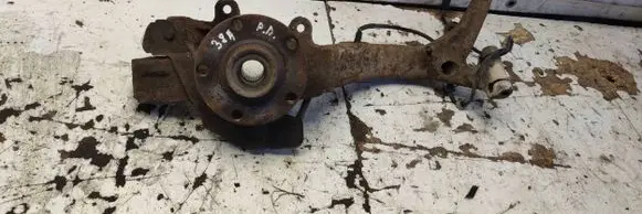 Audi A4 S4 B5 8D Front wheel hub