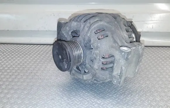 BMW 1 E81 E87 Generator/alternator 0124525059 753296603