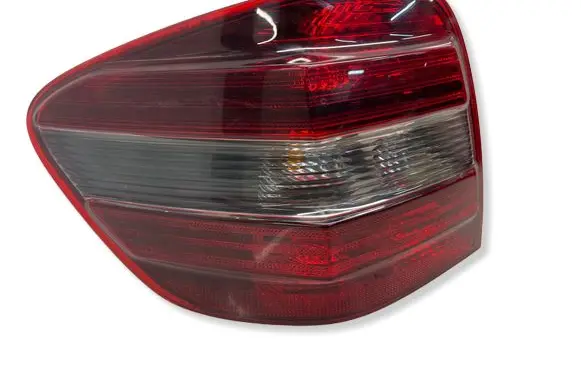 Mercedes-Benz ML W164 Rear/tail lights 404101L