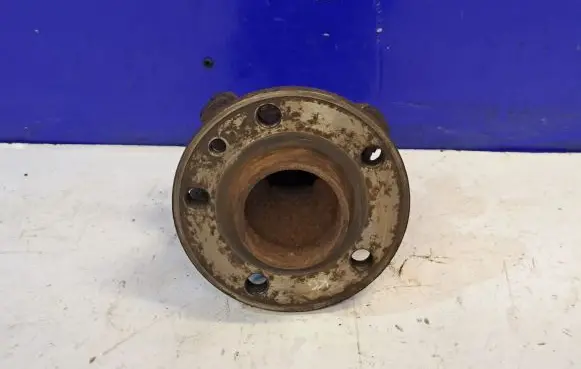 Volvo S80 Rear wheel hub 31329968 31277808