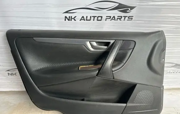 Volvo XC70 Front door card panel trim 39990618 06042006