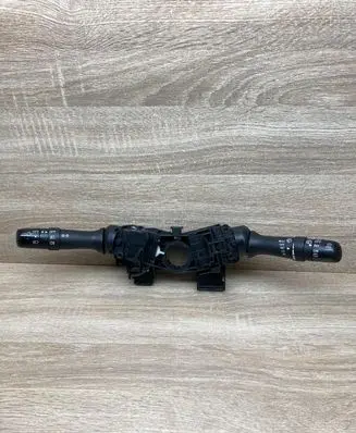 Toyota Auris E180 Wiper turn signal indicator stalk/switch 17F18047090 17F180