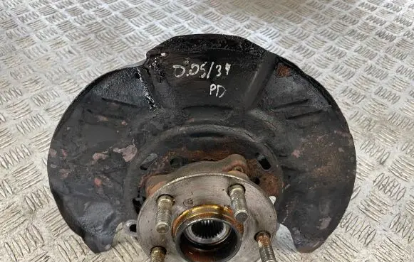 Subaru Outback Front wheel hub