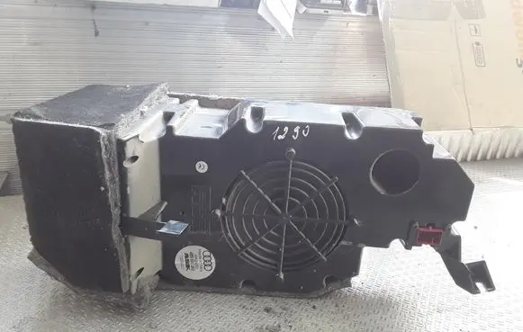 Audi A6 S6 C5 4B Subwoofer speaker 4B9036382