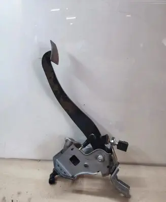KIA Sportage Clutch pedal 