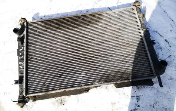 Ford Mondeo MK II Coolant radiator 93bb8005ef