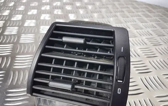 BMW X5 E53 Dashboard side air vent grill/cover trim 8402215 64228402215