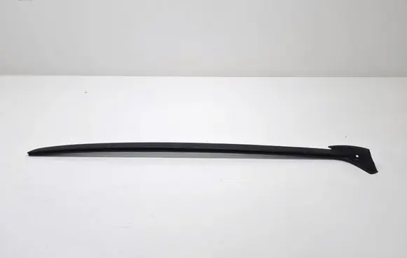 Opel Astra L Windshield trim 9853780480