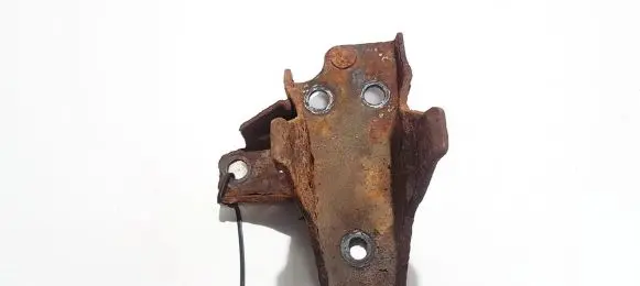 Nissan Almera Tino Bracket in trunk/boot 
