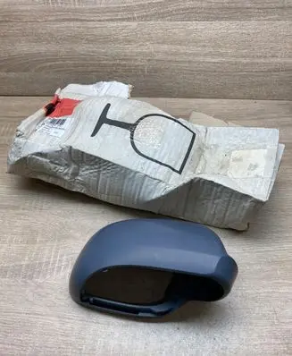 Skoda Octavia Mk1 (1U) Plastic wing mirror trim cover 1U1857538