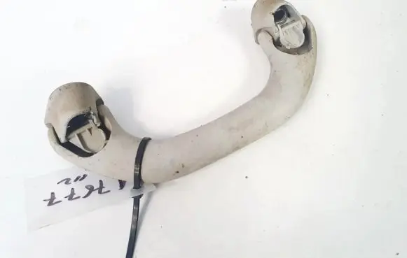 Volkswagen Touran I Front interior roof grab handle