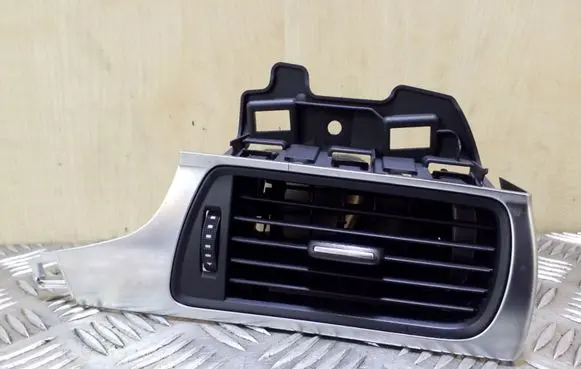 Audi A6 S6 C7 4G Dashboard side air vent grill/cover trim 4G2820902