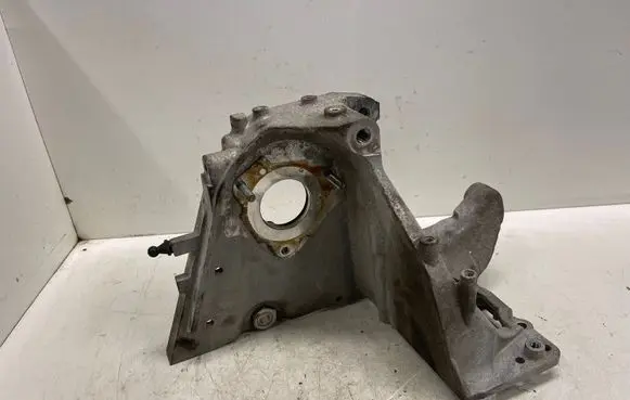 Opel Insignia A Fuel pump bracket 55574721