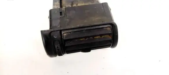 Audi A4 S4 B5 8D Dash center air vent grill 8d1820901