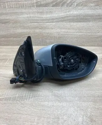 Volkswagen PASSAT B7 Front door electric wing mirror 3C0857934A