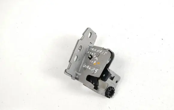 Loading door lock