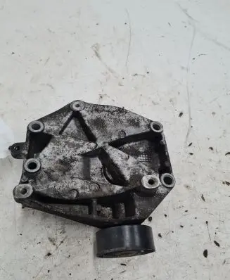 Opel Vectra C Engine mounting bracket 55210423