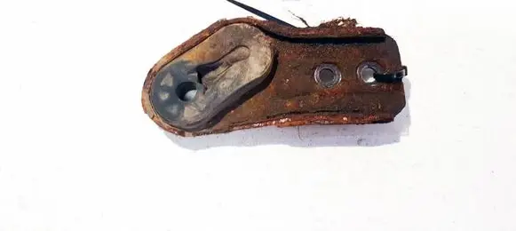 Opel Zafira B Radiator mount bracket 13118278