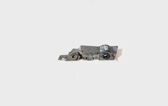 Front bumper mounting bracket