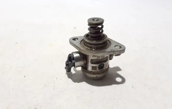 Renault Austral Fuel injection high pressure pump 166307520R