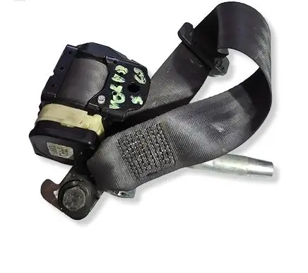 Volvo S60 Middle seatbelt (rear) 39969465